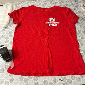 Universal Thread XS Red Short Sleeve He Sees You When You’re Drinking Graphic T